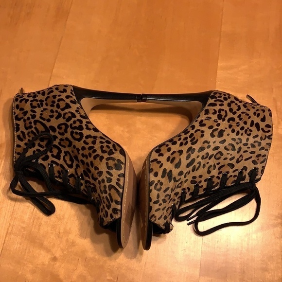 NWT French Connection Quillan Leopard Open Toe Booties 9.5 - Picture 9 of 9